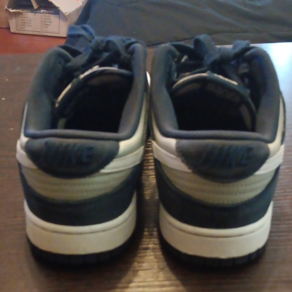Nike Dunk Low Georgetown Suede in Navy and Gray Mens SZ 11 EUC - Picture 5 of 9